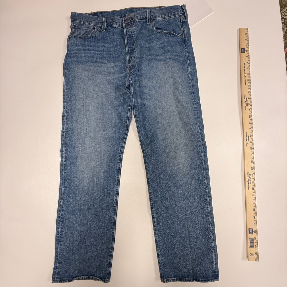Levis 501 Original Fit Jeans Medium Wash Blue Denim 40x32